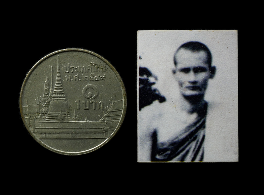 20Jan25 (56)bp.jpg - ​รูปถ่ายเก่า พระเกจิ หลังปั้มยันต์ หมึกสีแดง ไม่ทราบที่  | https://kamulet.in.th